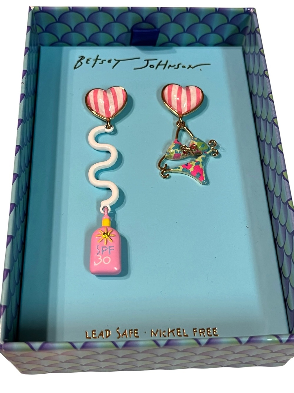New Betsey Johnson Pink Striped Heart Mismatched Summer Dangle Earrings
Beach